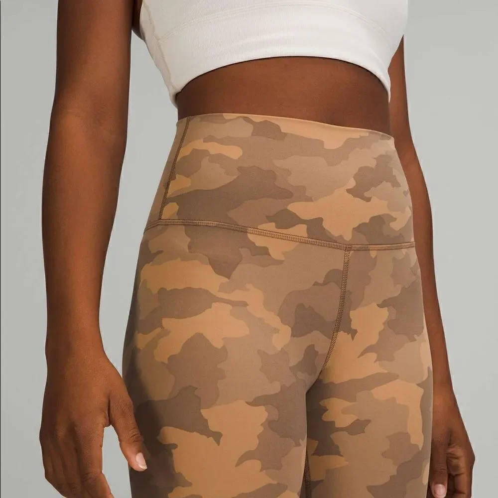 NWT. Lululemon Align High-Rise 25